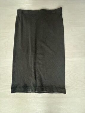 Vince Black Knit Pencil Skirt - Sleek Straight Hem
